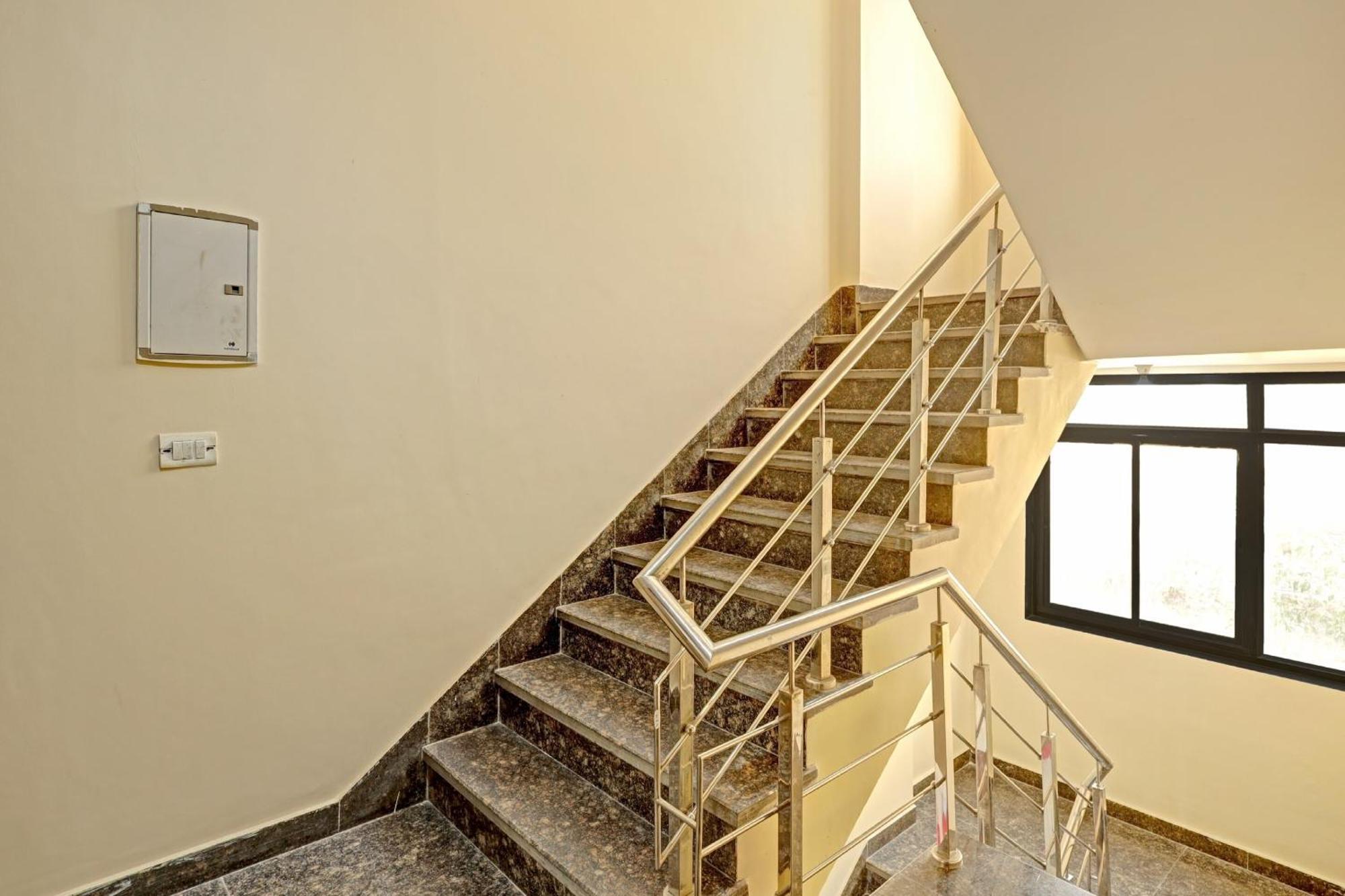 Hotel O A.K Palace Νέο Δελχί Εξωτερικό φωτογραφία